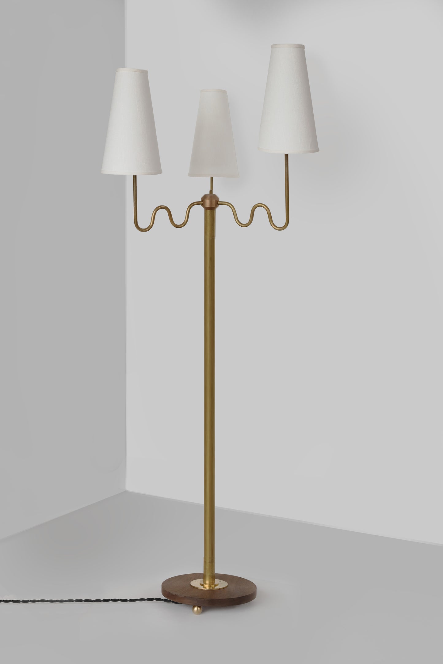 Willow Flow Lamp in cream -cream