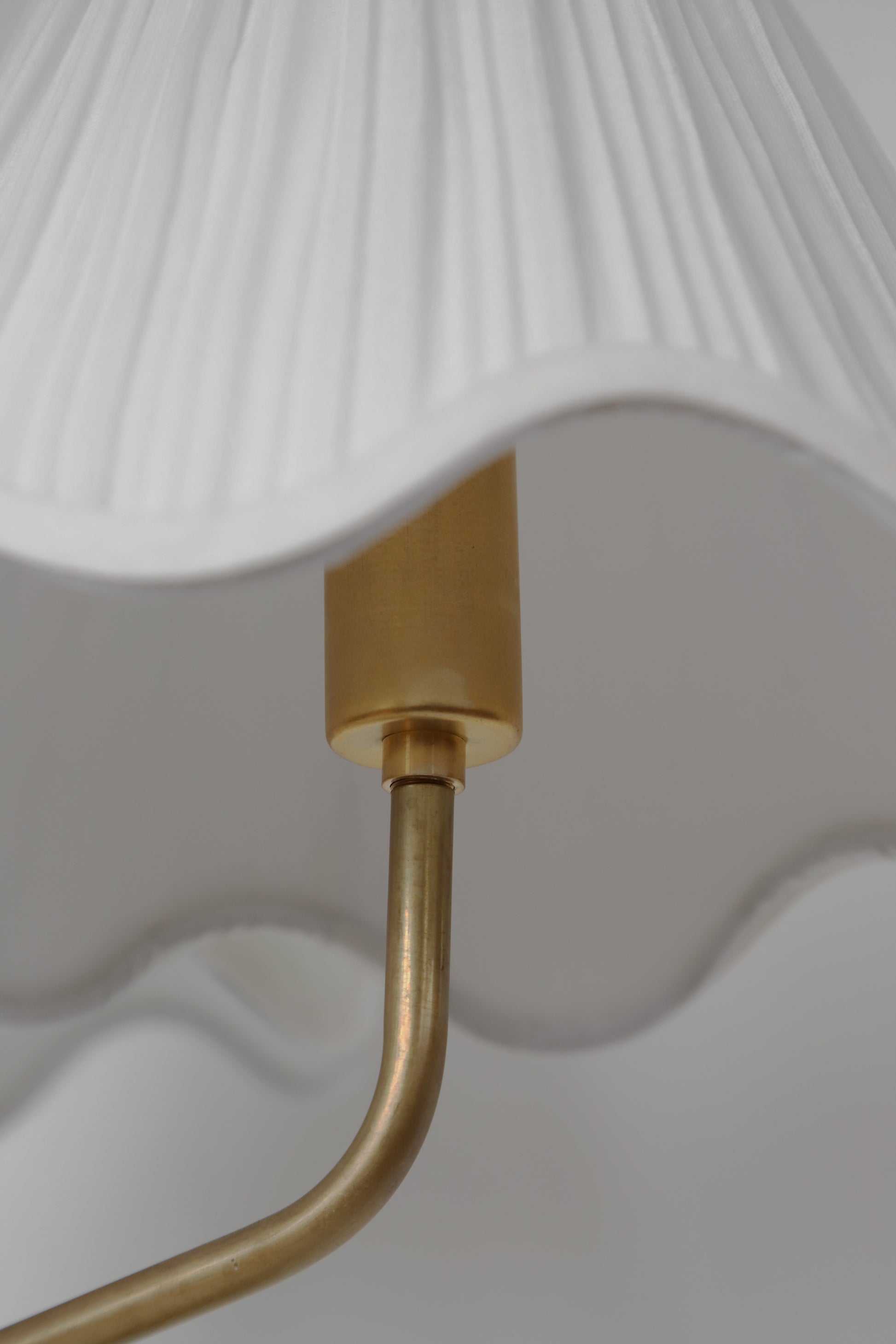 Rosie Floor Lamp in pleated -pleated